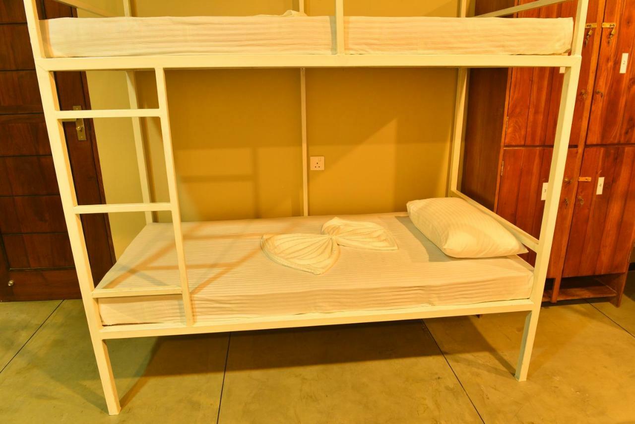 Hiriketiya Beach Hostels Dikwella Luaran gambar